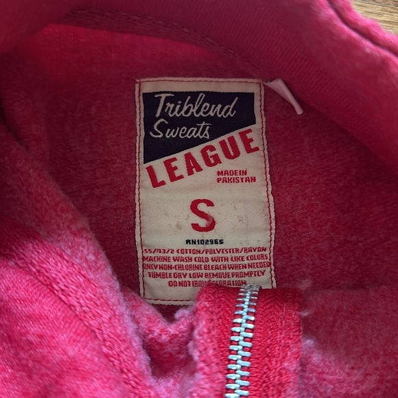 University of Georgia Red Crew Neck - Picture 4 of 5